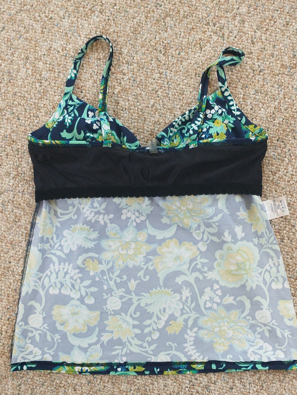 Lands’ End Surplice Twist Front Underwire Tankini top 12 - Picture 6 of 6